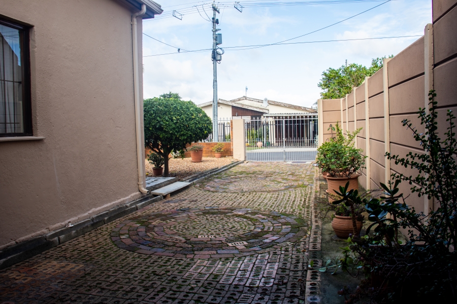 2 Bedroom Property for Sale in Bo Oakdale Western Cape